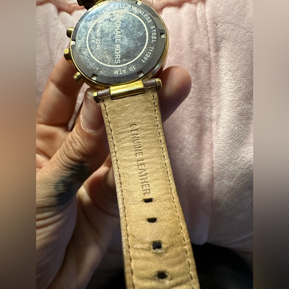 Michael Kors Leather Watch - Excellent Condition main image 4
